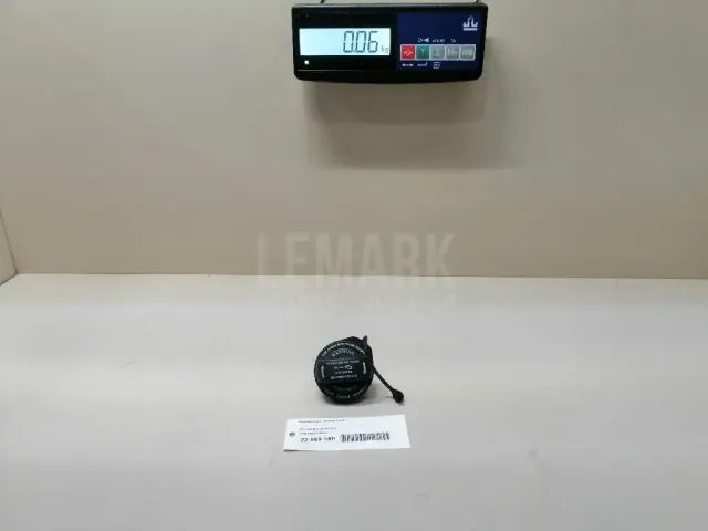 Крышка топливного бака