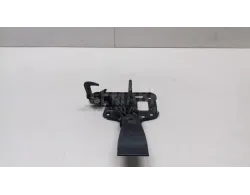 Крючок капота