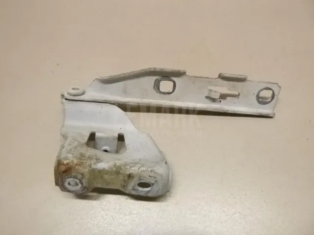 Петля капота левая для  GM Pontiac Grand AM 1992-1998