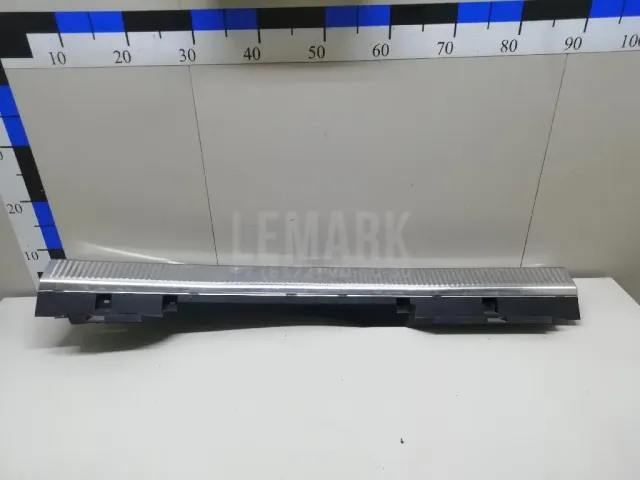 Обшивка багажника