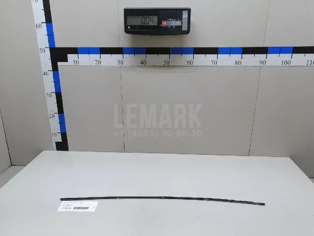 Накладка лобового стекла правая