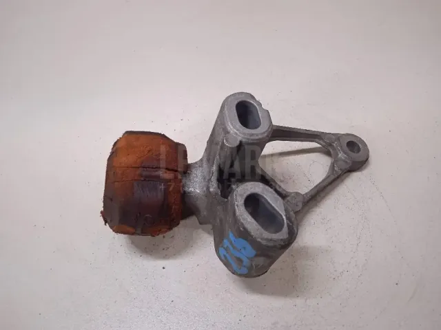 Опора двигателя передняя для  Ford Kuga 2008-2012
