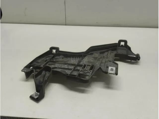 Кронштейн крепления фары для  Audi A3 (8L1) 1996-2003