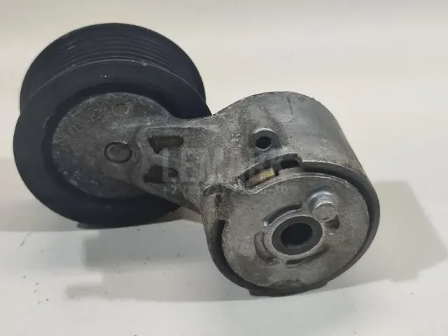 Ролик руч.ремня с кронштейном для  Fiat Uno 1995-2010
