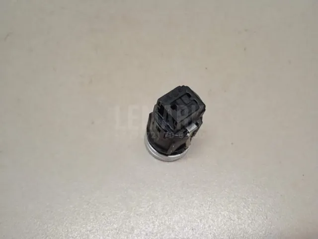 Кнопка запуска двигателя