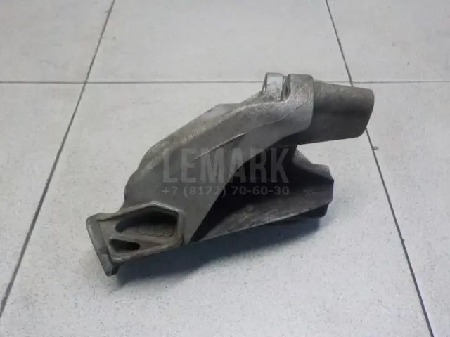 Кронштейн двигателя левый для  Audi A6 [C6,4F] 2004-2011