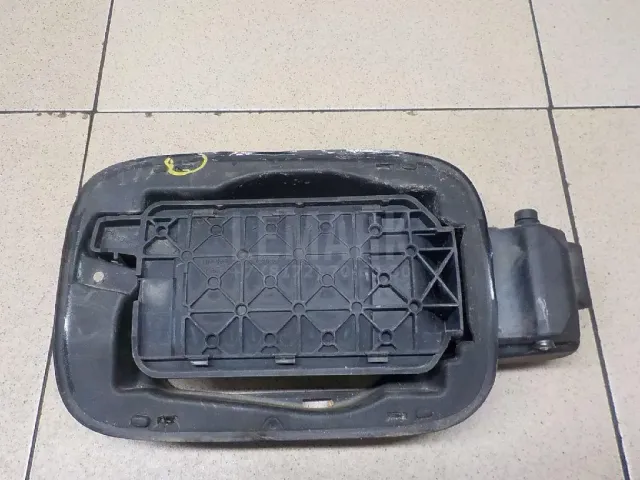 Ниша лючка бензобака для  Ford Mondeo V 2015-2022