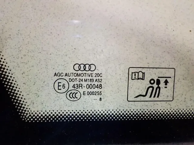 Стекло кузовное глухое левое для  Audi Q3 (8U) 2012-2018