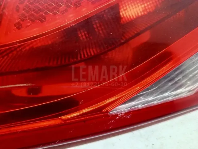 Фонарь задний внутренний правый для  GM Pontiac Vibe 2002-2007