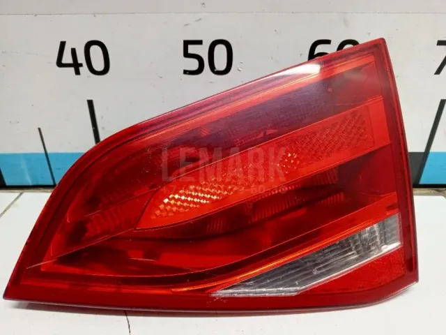 Фонарь задний внутренний правый для  GM Pontiac Vibe 2002-2007