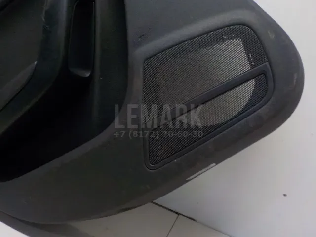 Обшивка двери задней левой