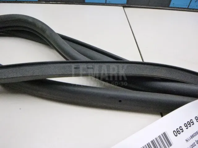 Уплотнитель (наружный) для  BMW 7-serie G11/G12 2015-2022