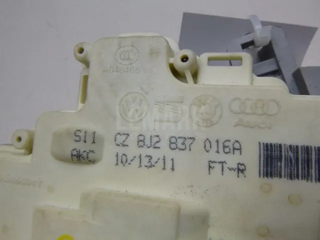 Замок двери передней правой для  Ford Kuga 2008-2012