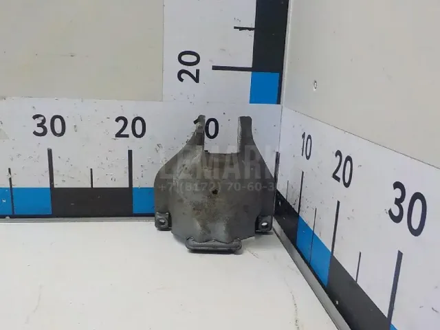 Кронштейн опоры двигателя
