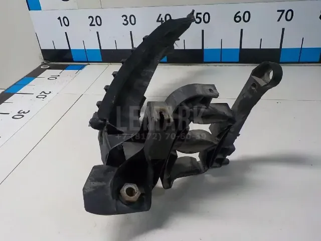 Кронштейн фар правый для  Ford Mondeo V 2015-2022