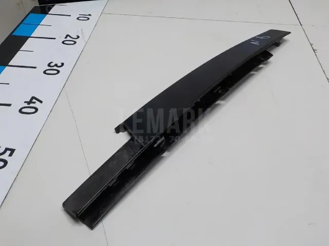 Накладка двери передней правой для  Audi A3 [8V] 2013-2020