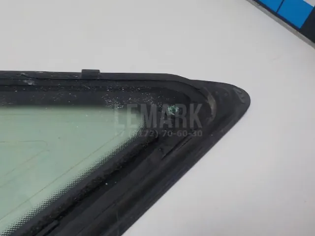 Стекло кузовное глухое правое для  Ford Focus IV 2018