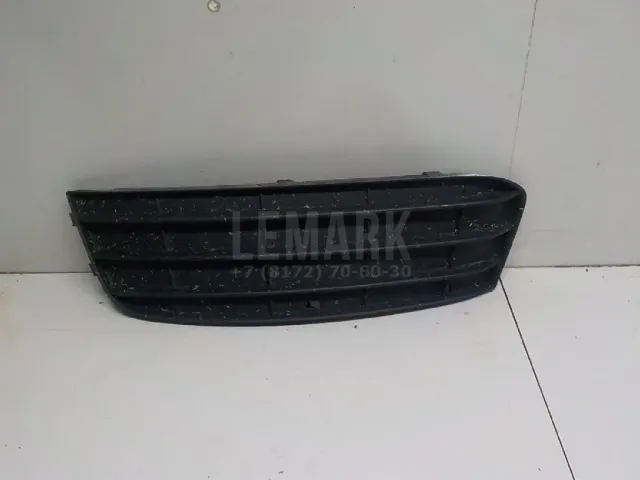 Решетка в бампер левая для  BMW X1 E84 2009-2015