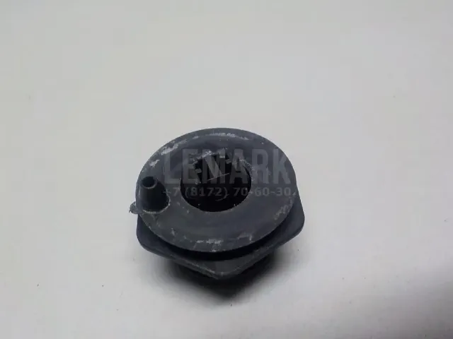 Отбойник капота