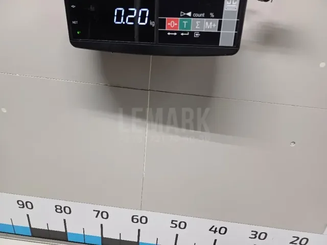 Накладка двери передней левой