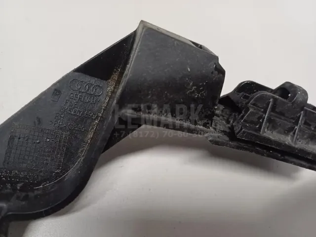 Направляющая заднего бампера правая для  Citroen C4 Picasso 2006-2014