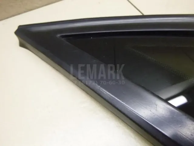 Стекло кузовное глухое левое для  Ford Maverick 2001-2007