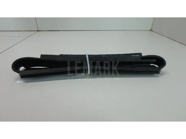 Уплотнитель (внутри) для  Audi A4 [B7] 2005-2007