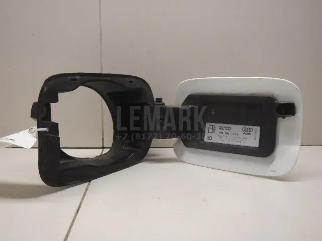 Лючок бензобака для  Ford Kuga 2008-2012