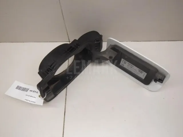 Лючок бензобака для  Ford Kuga 2008-2012