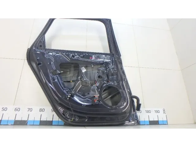 Дверь задняя левая для  Ford Escape EUR 2007-2009