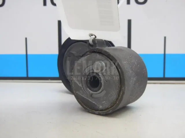 Ролик руч.ремня с кронштейном для  BMW 7-serie G11/G12 2015-2022