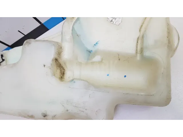 Бачок омывателя лобового стекла