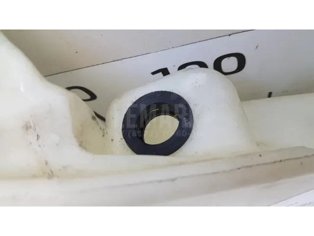 Бачок омывателя лобового стекла