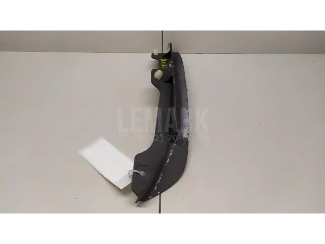 Брызговик передний правый