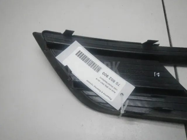Решетка в бампер правая для  Ford Escape EUR 2007-2009