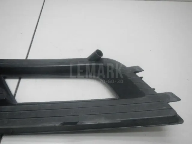 Решетка в бампер правая для  Ford Escape EUR 2007-2009