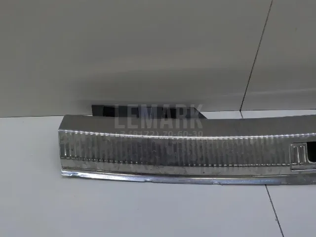 Обшивка багажника