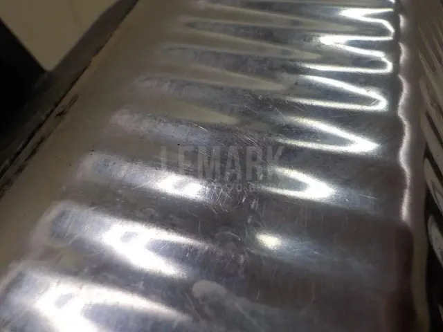 Обшивка багажника