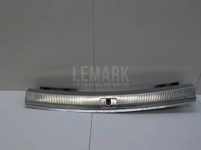 Обшивка багажника