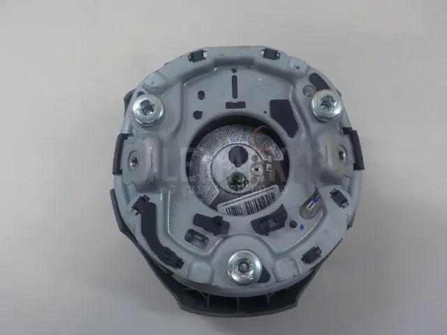 Подушка безопасности в рулевое колесо для  BMW 3-serie F30/F31/F80 2011-2020