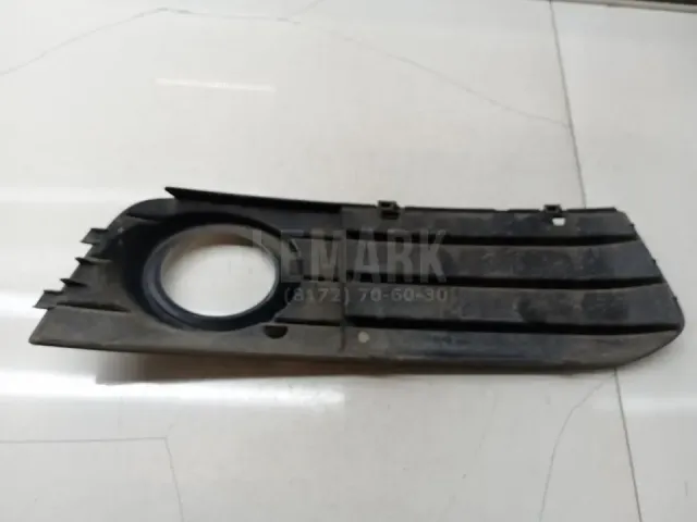 Решетка в бампер левая для  BMW X1 E84 2009-2015