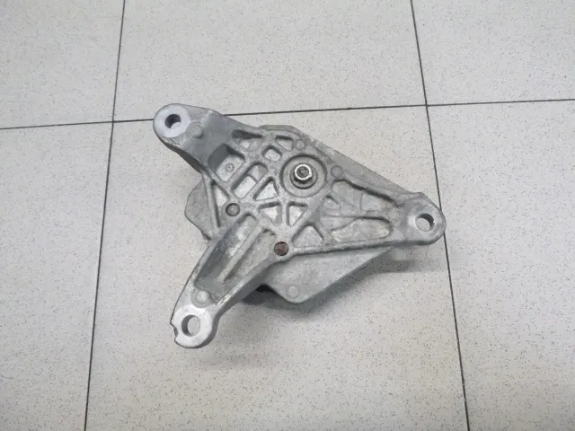 Опора КПП для  Audi A8 [4D] 1994-1998