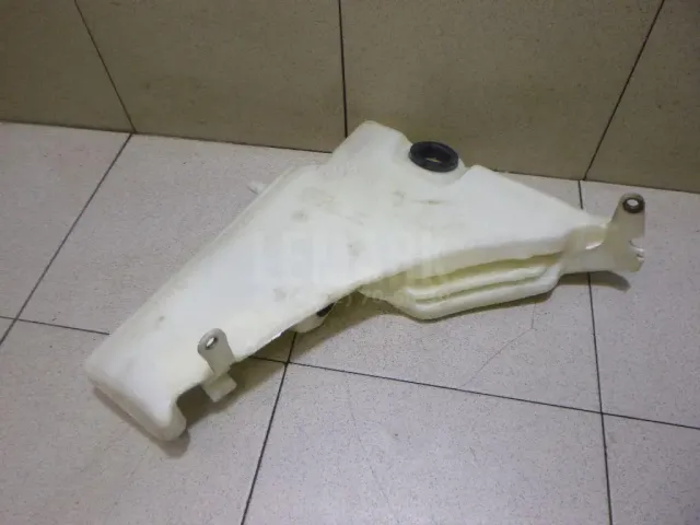Бачок омывателя лобового стекла для  Ford Escape EUR 2007-2009