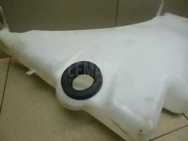 Бачок омывателя лобового стекла для  Ford Fiesta 2008-2019