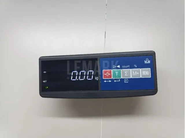 Отбойник капота