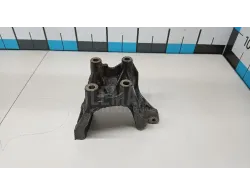 Кронштейн двигателя