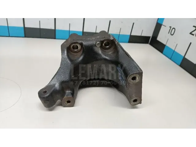 Кронштейн двигателя для  HOWO A7 2009