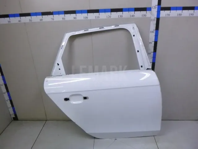 Дверь задняя правая