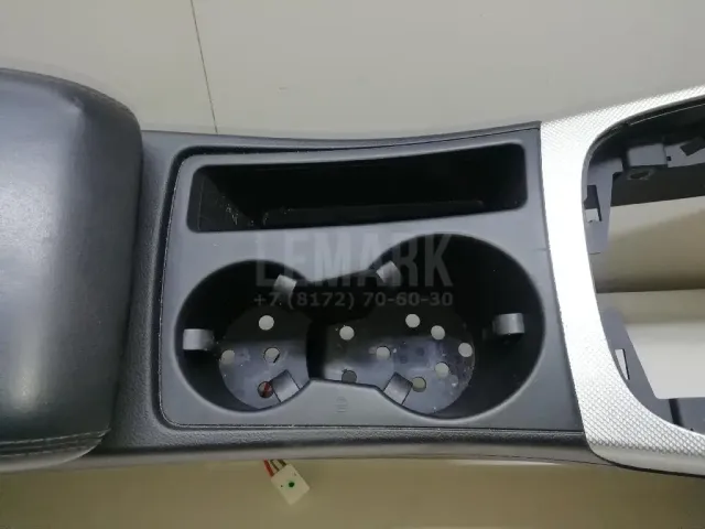 Подлокотник для  Cadillac SRX 2009-2016