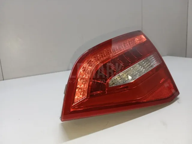 Фонарь задний внутренний правый для  Audi A8 [4N] 2018